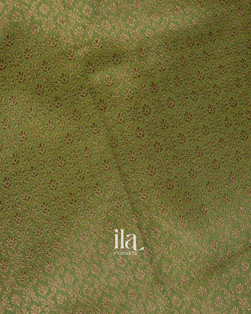  Intricate Brocade Body