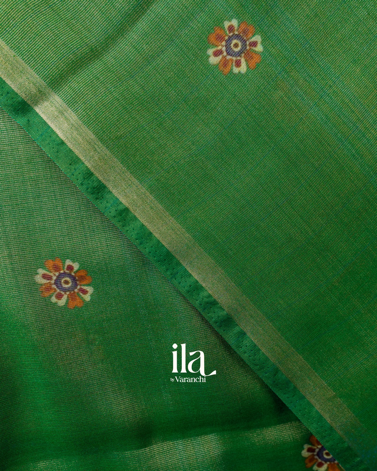 Parrot Green Borderless Cotton Tissue Saree
