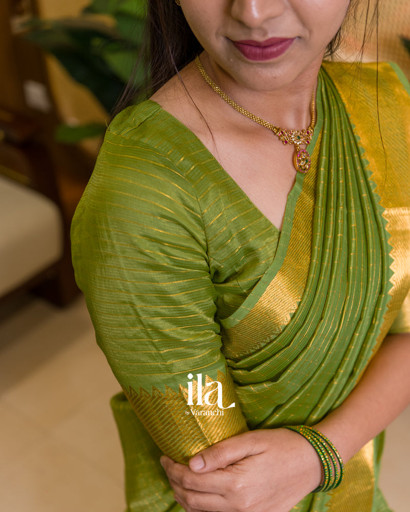 Elegant Matching Border Blouse