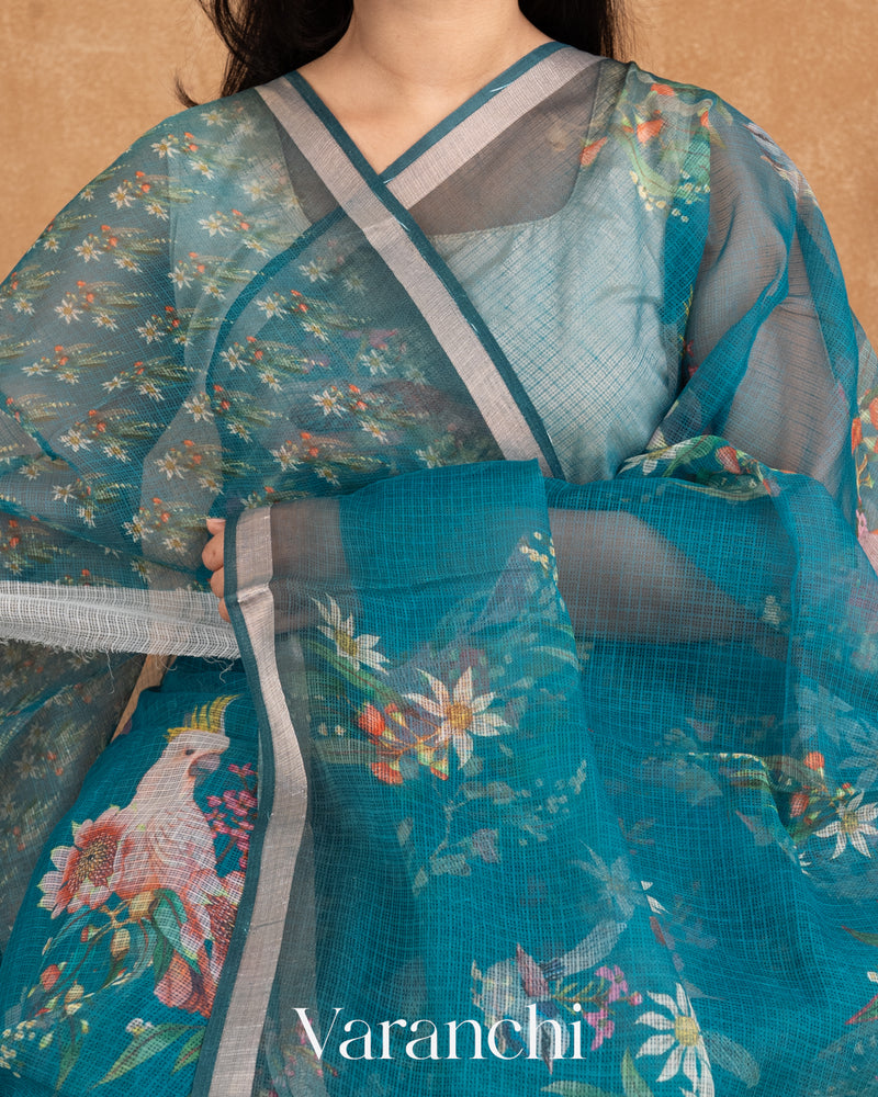  Coordinated Printed Blouse